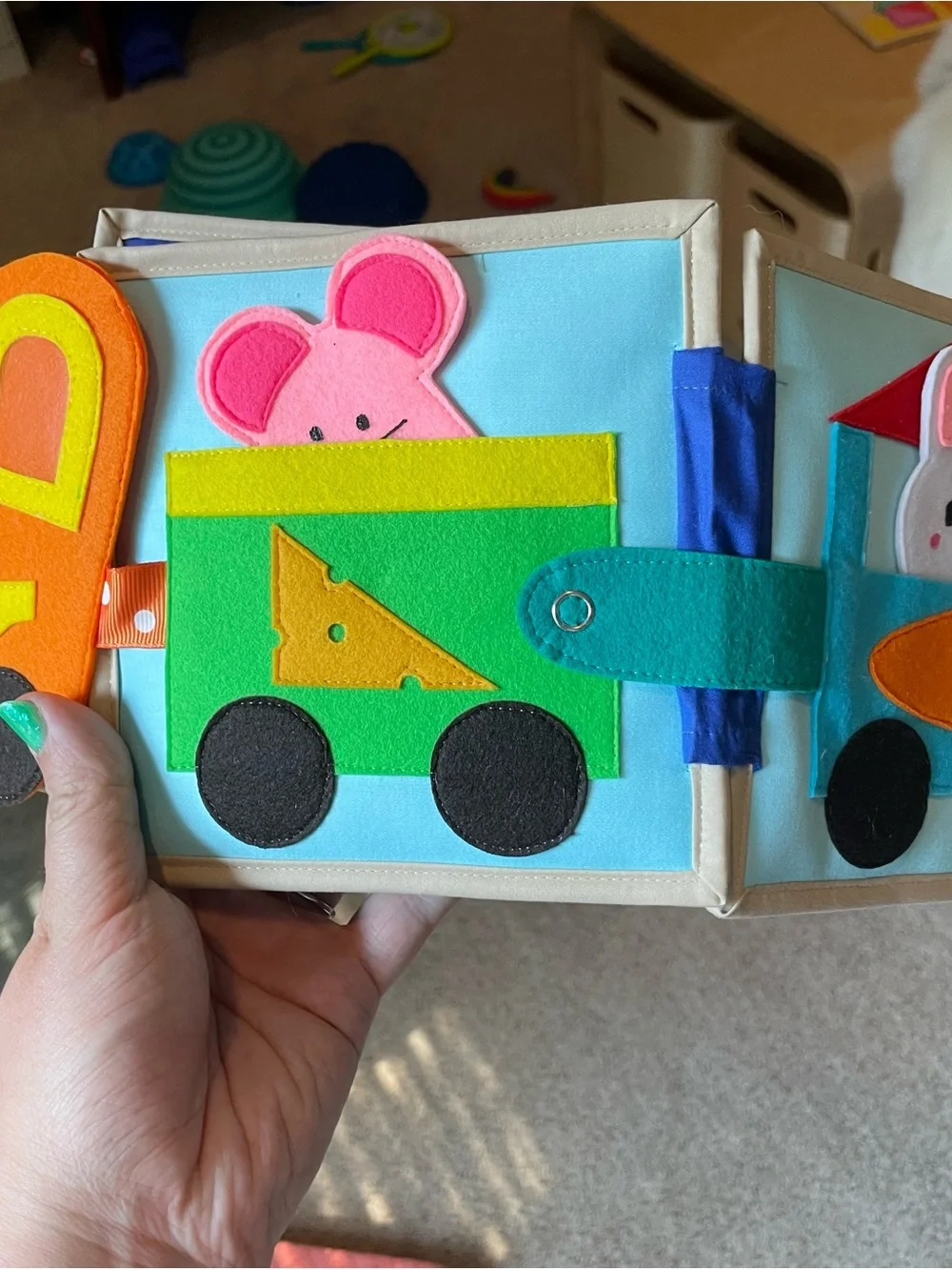 Busy Book 18m+
